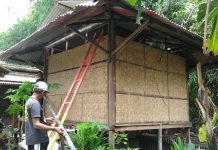 Warga RT 03 Kampung Kweni Gotong-royong Bangun Langgar