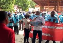Puluhan Juru Parkir di Solo Deklarasikan Dukung Ganjar Pranowo Pada Pilpres 2024