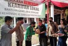 Anggota DPR RI Fraksi PDIP Berikan Bantuan Program Kearifan Lokal Berupa Gamelang