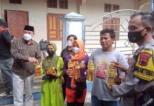 Tiga Hari Operasi Pasar, Ketua DPRD Karanganyar Gelontorkan 30 Ribu Liter Minyak Goreng Murah