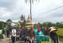 Sadranan Padukuhan Kauman Selomartani, 7 Gunungan Diarak Keliling Kampung