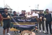 Ratusan Mahasiswa Papua Bagi Takjil Gratis di Sejumlah Titik Lokasi di Jogja