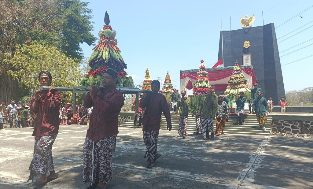 Ribuan Warga Tumpah Ruah Dalam Acara Selo Culture Festival Lingkar Jogja