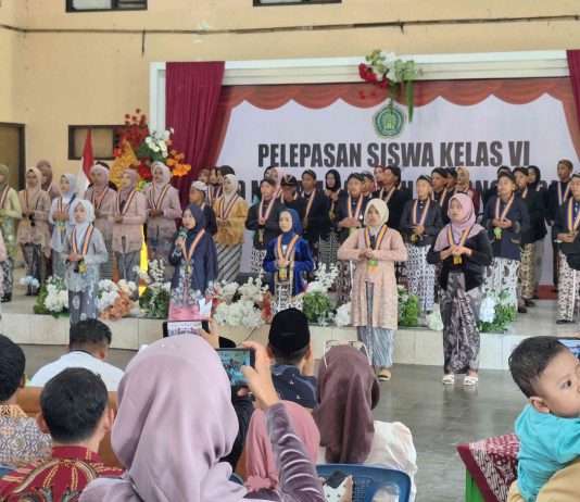 Luluskan 100 Persen Siswa, Acara Pelepasan SD Muhammadiyah Karangharjo Berlangsung Meriah