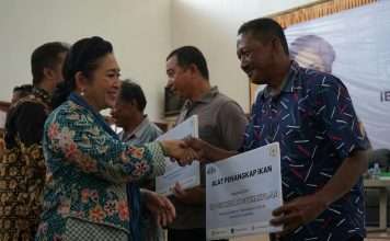 Titiek Soeharto Salurkan Bantuan Perikanan di Kulon Progo, Hasil Tangkapan Nelayan Capai 3 Kuintal Sehari
