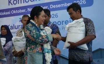 Titiek Soeharto Salurkan Bantuan Beras untuk Warga Nomporejo Kulon Progo, Cukup hingga Tiga Bulan