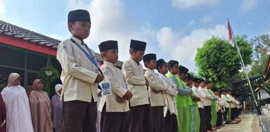 Hadapi Kekeringan, SD Muhammadiyah Bendosari Gelar Salat Istisqo Bersama Siswa dan Orang Tua